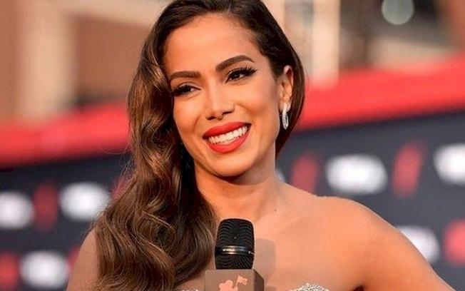 Anitta é chamada de 
