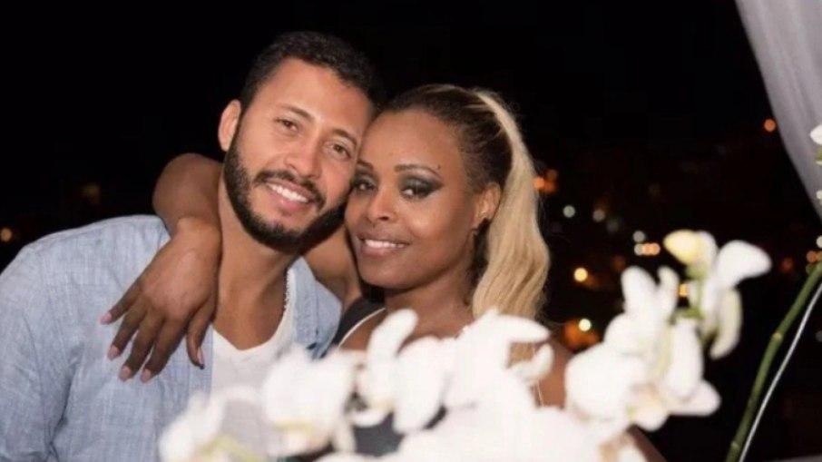 Atriz Roberta Rodrigues e o marido testam positivo para a Covid-19