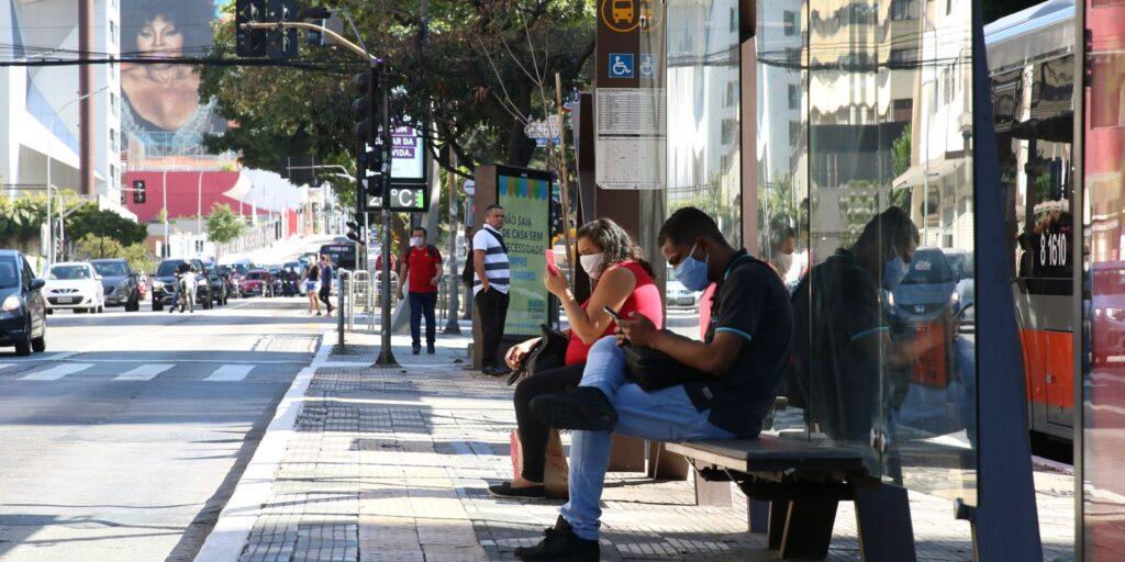 Covid-19: Brasil registra 21,2 milhões de casos e 590,7 mil mortes