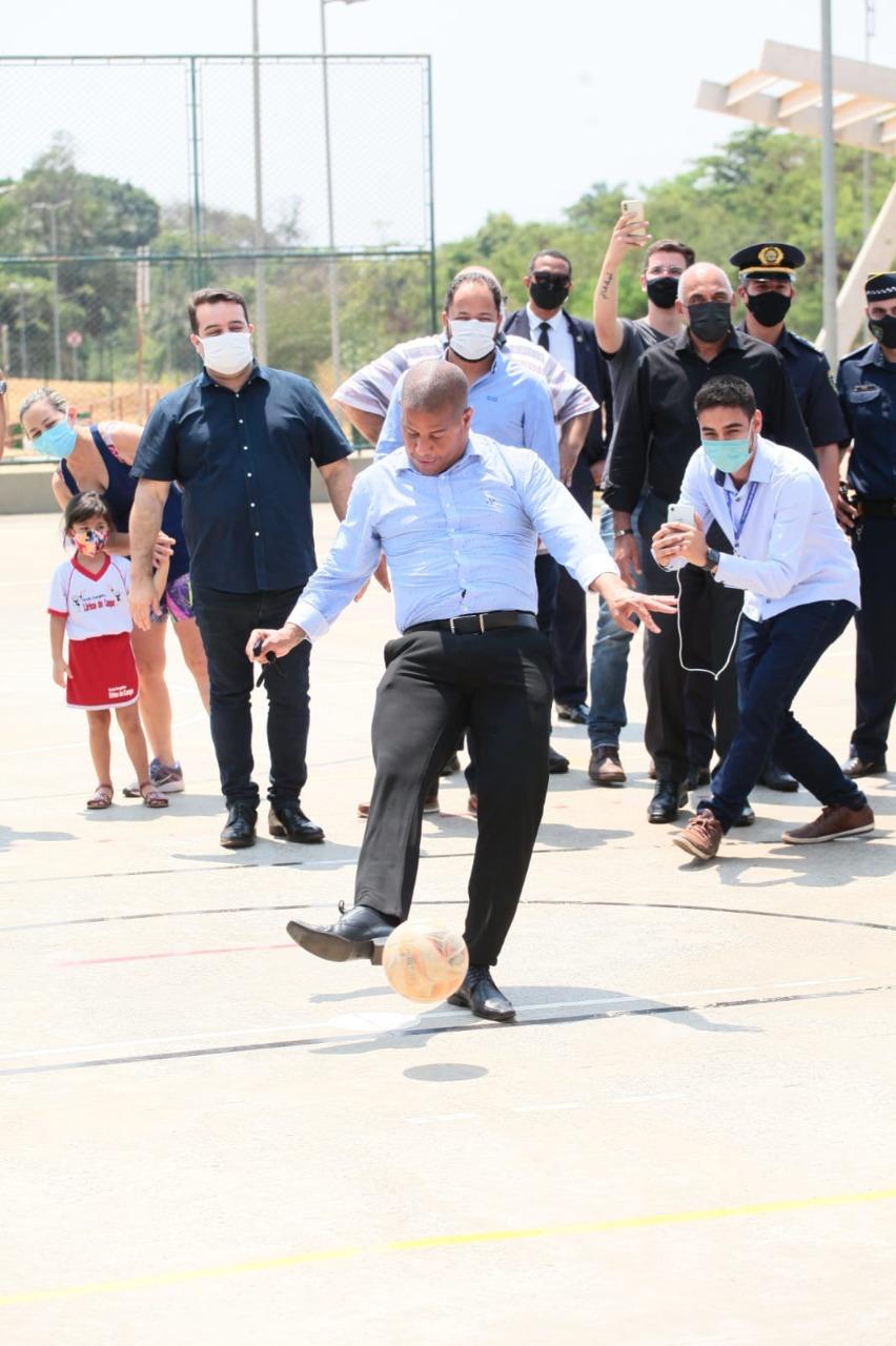 ex-jogador do Corinthians, Marcelinho Carioca.