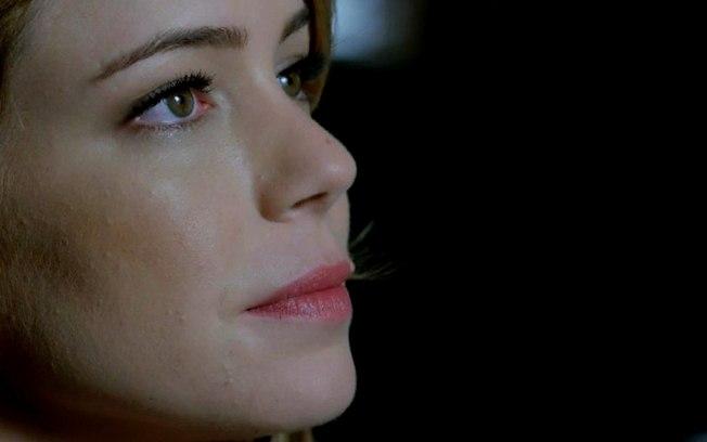 Império: Maria Clara solta os cachorros em cima de Maurílio