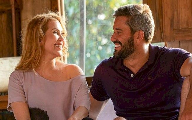 Joelma compartilha foto com o novo namorado