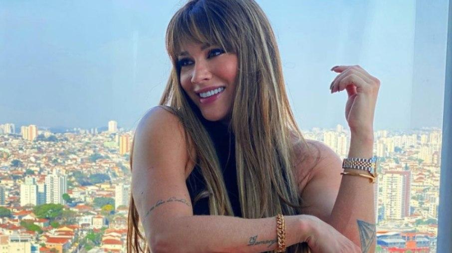 Juju Salimeni explica hematomas de procedimento no corpo: 'Dói na alma'