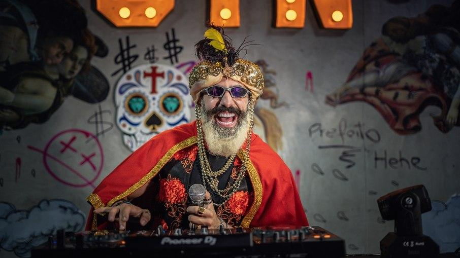 Kaysar Dadour lança clipe com Felipe Frior, Gui Napolitano e Lucas Viana; saiba!