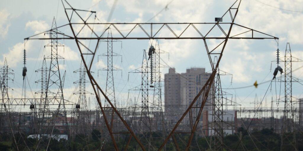 Linhas elétricas Nordeste-Sudeste são inauguradas antes do previsto