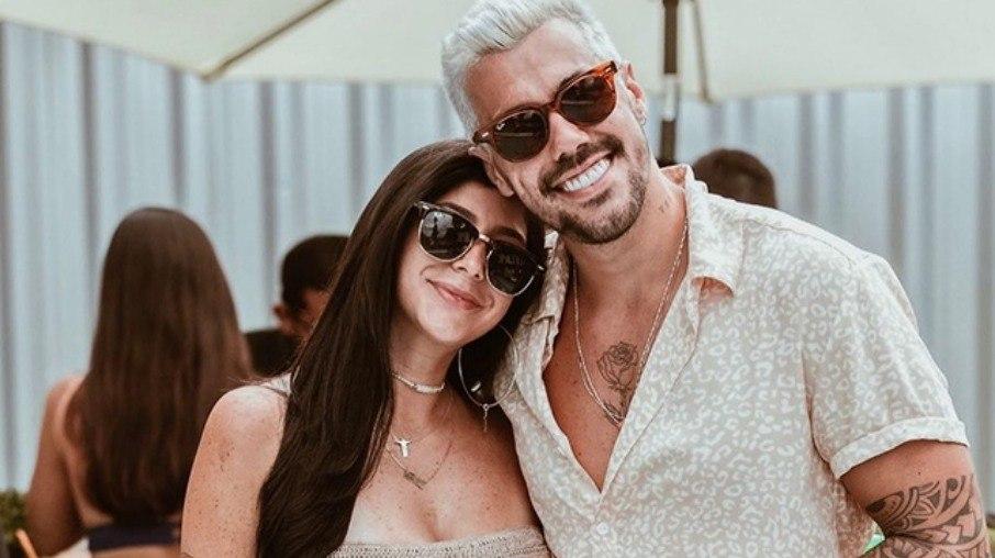 Lipe Ribeiro teria ficado com Yá Burihan após traição; influenciadora nega volta