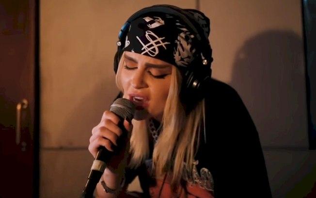 Luíza Sonsa lança a versão acústica de 