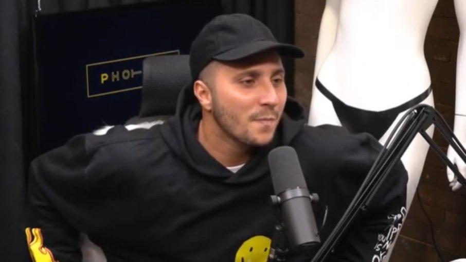 Matheus Novinho assume que fez suruba com 11 mulheres e 9 homens