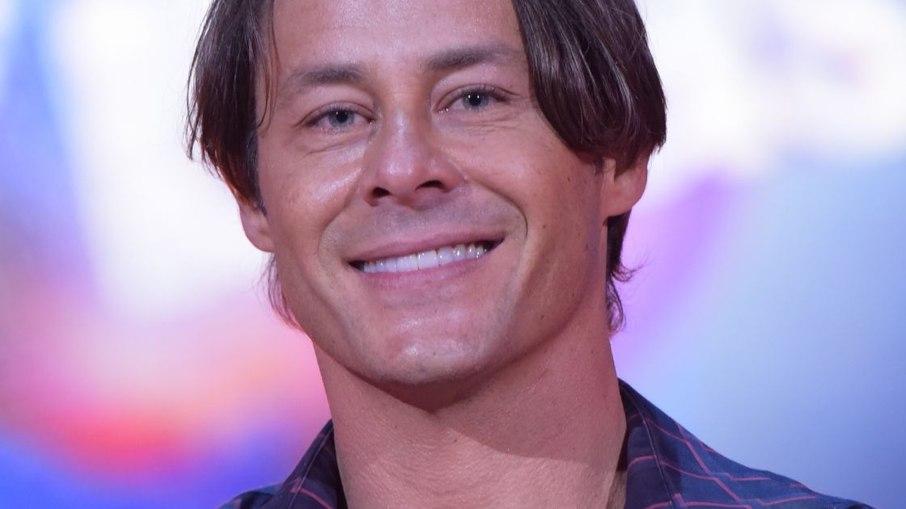 Theo Becker é criticado nas redes sociais ao dizer que 