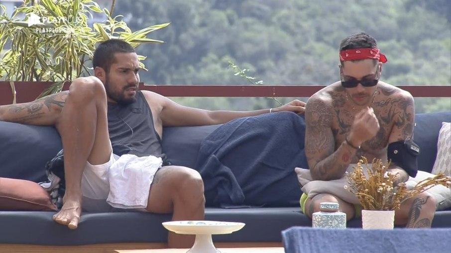 'A Fazenda 13': Bil Araújo perde cuecas e Lary Bottino sugere: 