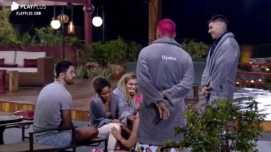 'A Fazenda 13': Rico pede para ver parte íntima de Gui que 