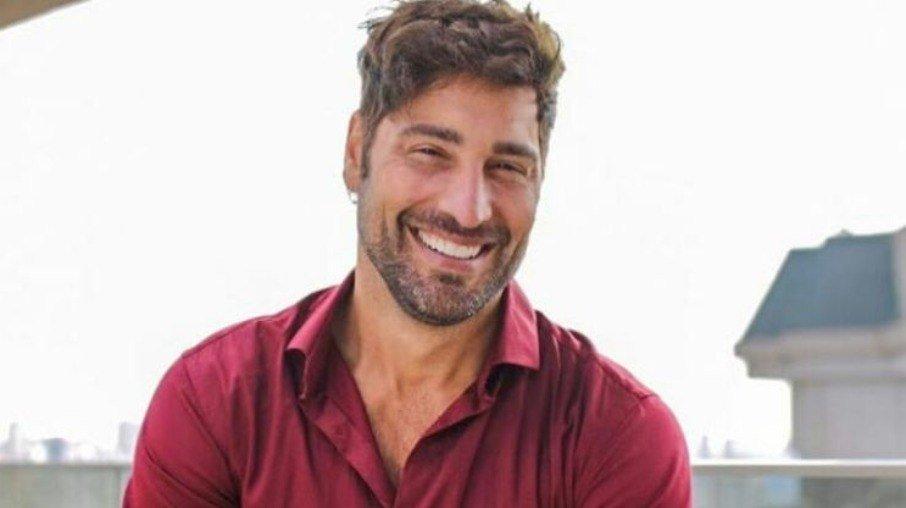 'A Fazenda 13': Victor diz que inventou dor na coluna para não fazer atividades