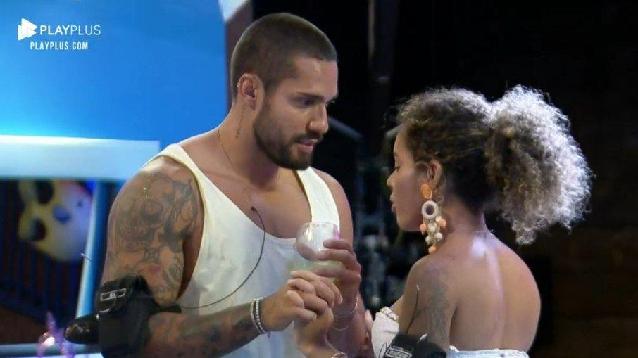 'A Fazenda 13': web aponta conversa de Bil, Mileide e Sthe sobre uso de drogas