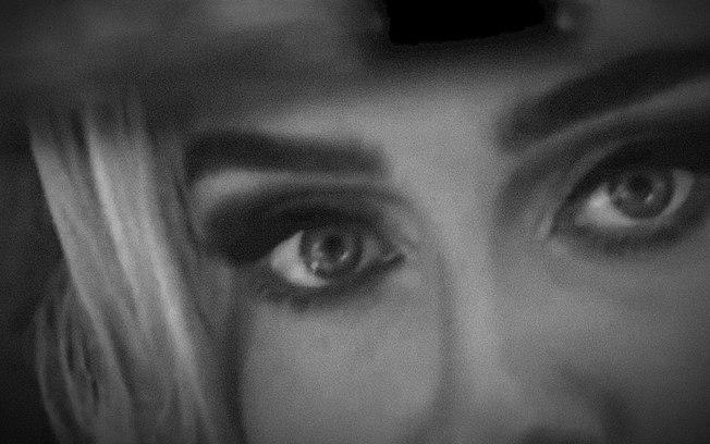 Adele anuncia retorno à música com novo single 