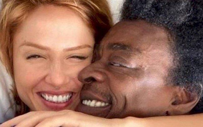 Após separação, Seu Jorge engata novo romance com Karina Barbieri