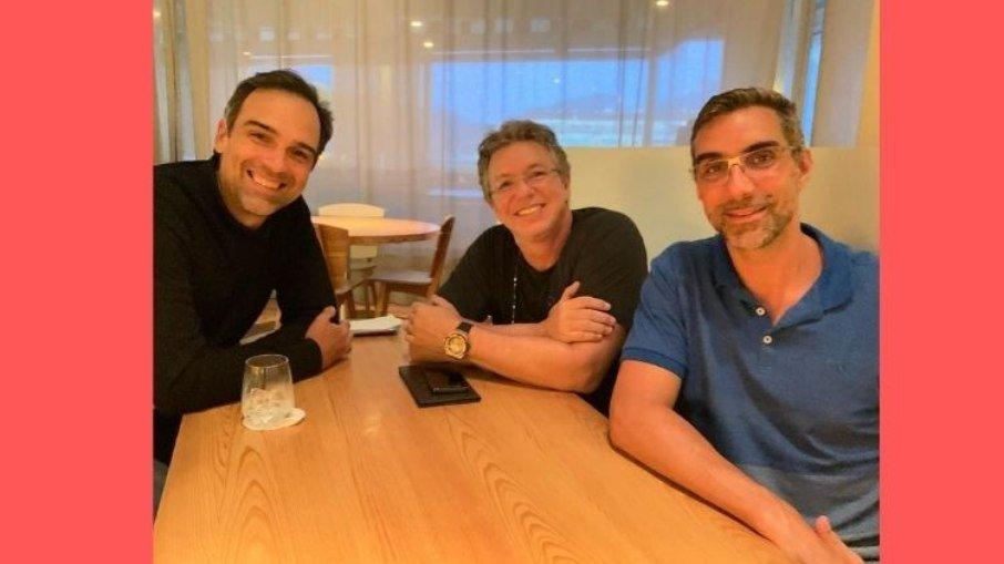Boninho compartilha reunião com Tadeu Schmidt e diz: 