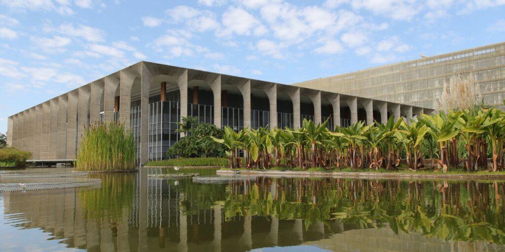 Brasil concede 80 vistos humanitários para cidadãos do Afeganistão