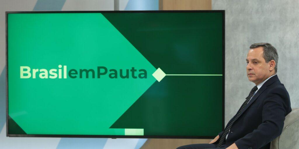 Brasil em Pauta de hoje fala sobre os motivos da alta na gasolina