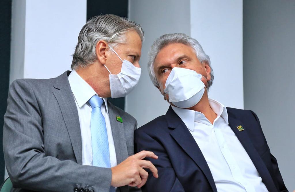 Caiado empossa Joel de Sant’Anna Braga Filho na Secretaria de Indústria, Comércio e Serviços