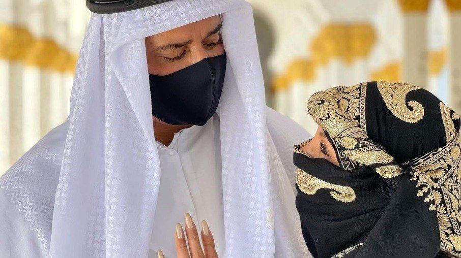 Carla Perez e Xanddy celebram 20 anos de casamento em Dubai; veja álbum de fotos