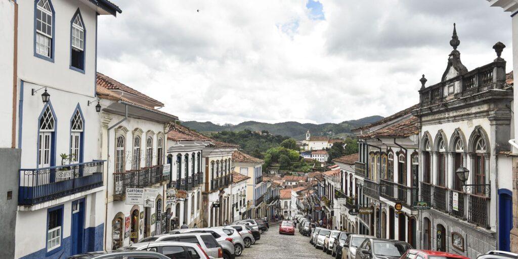 Enchente atinge pelo menos 100 casas em Ouro Preto