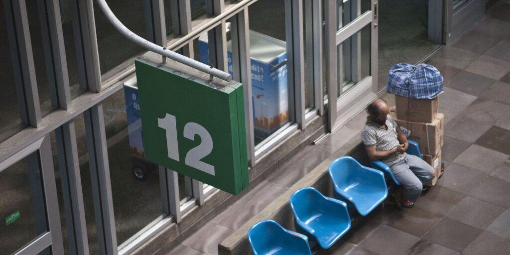 Feriado de finados movimenta aeroportos e rodoviárias de São Paulo