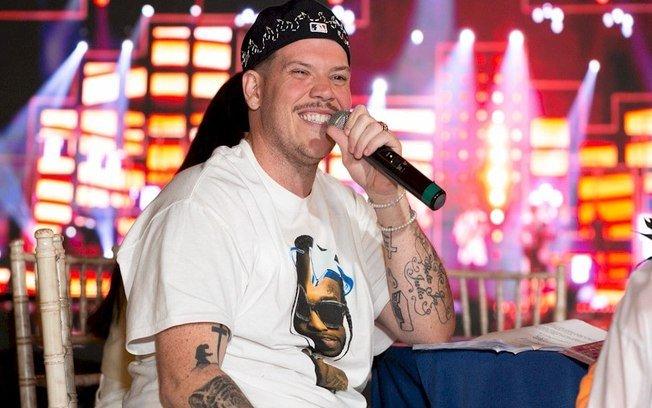 Ferrugem renova seu contrato com a Warner Music