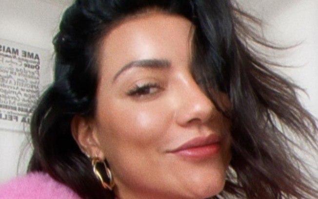 Gabi Prado conta que foi expulsa de evento porque quebrou garrada de bebida