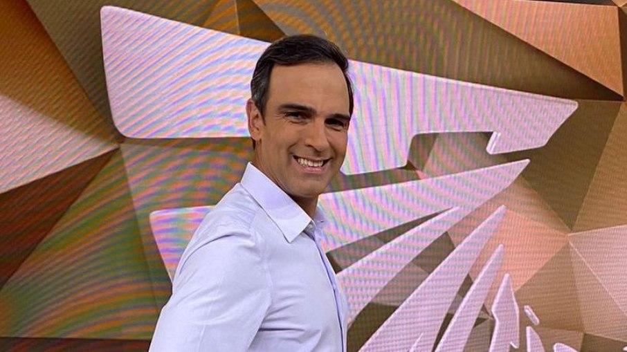 Globo deve anunciar Tadeu Schmidt como apresentador do 