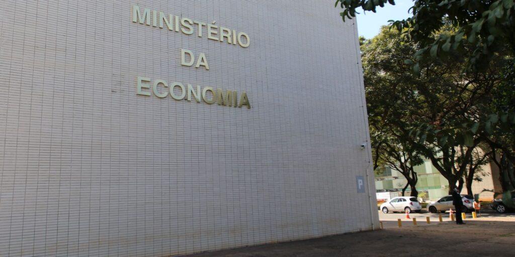 Governo estabelece ponto facultativo em 11 de outubro