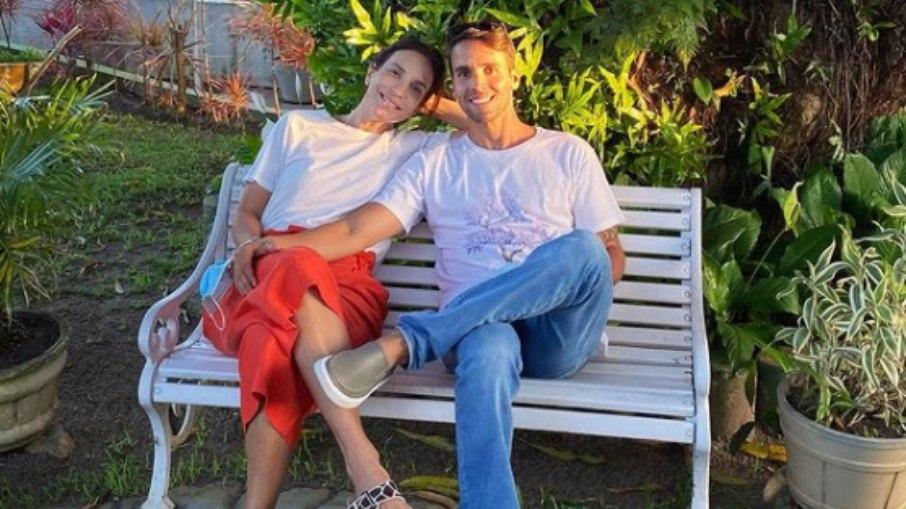 Ivete Sangalo e marido vão em centro espírita: 