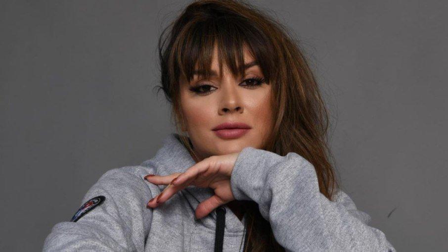 Juju Salimeni faz procedimento para elevar bumbum 'até a nuca'