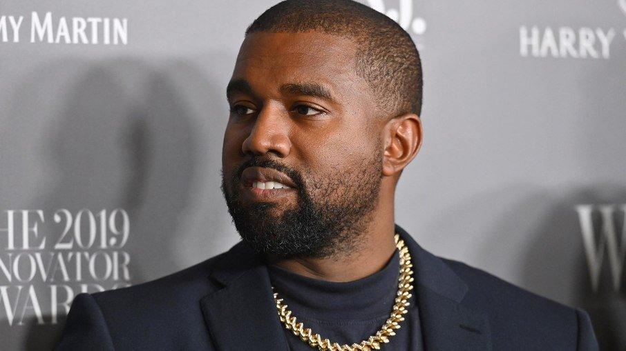 Kanye West muda nome oficialmente para Ye