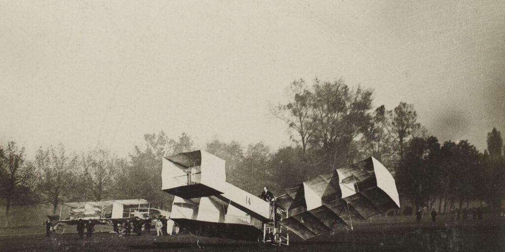 Primeiro voo há 115 anos: Santos Dumont aliou invenções à ciência