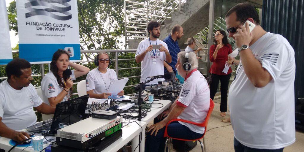 Radioagência Nacional faz 16 anos com 160 mil downloads em um ano