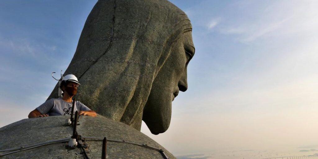 Rio de Janeiro celebra os 90 anos do Cristo Redentor