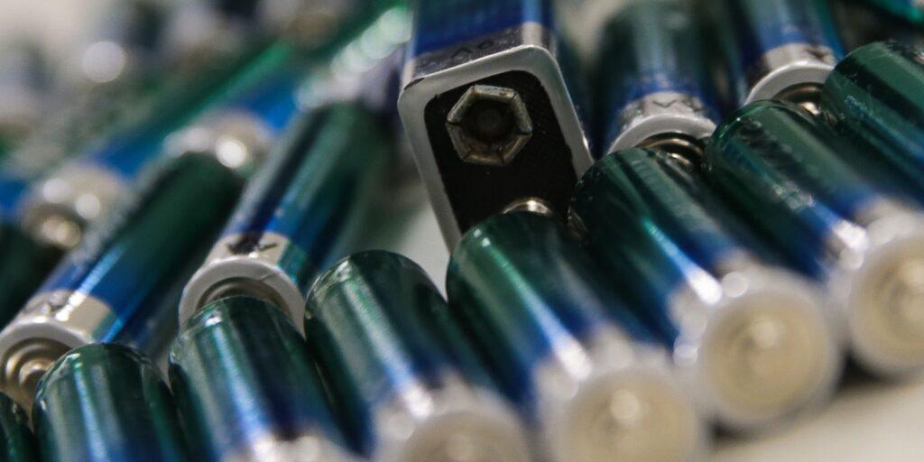 Rio recebe central de reciclagem de lixo eletrônico