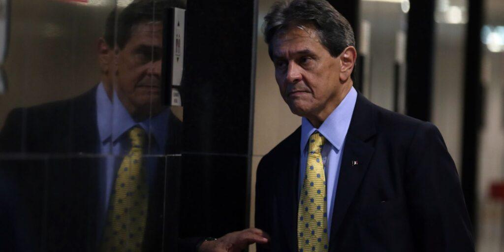 Roberto Jefferson recebe alta e retorna à prisão