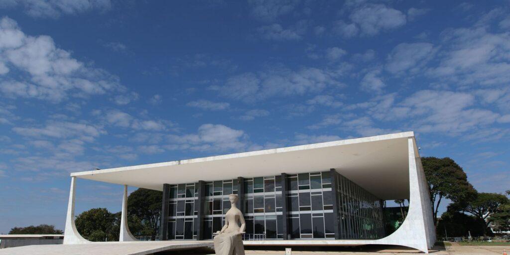 STF: estados e municípios decidirão sobre vacinação de adolescentes