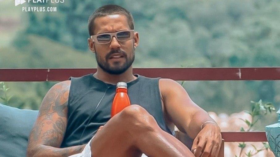 'A Fazenda 13': Bil revela propostas de 'teste do sofá' de homens e mulheres