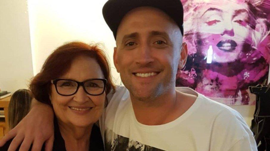 'A fé me sustenta', diz Déa Lúcia sobre perda de Paulo Gustavo