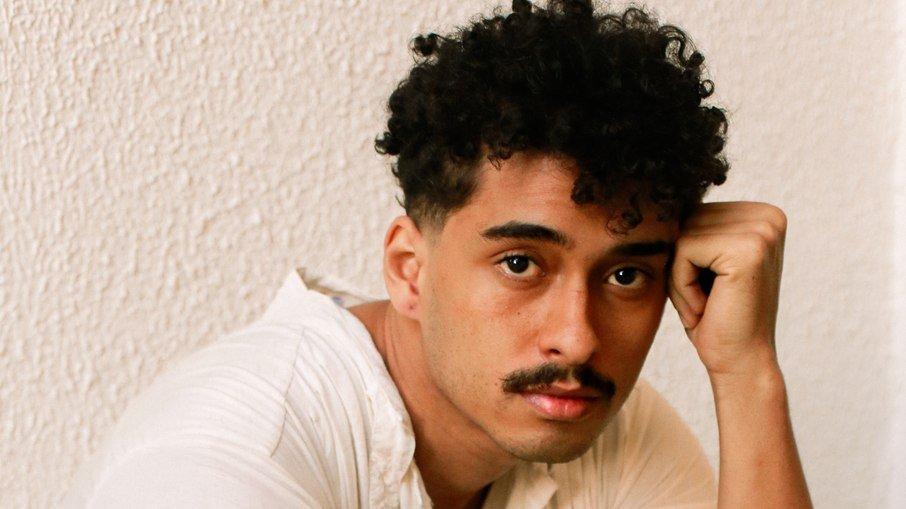 Bruno Rocha fala sobre filme com Santoro e clipe com Gaby Amarantos e Liniker