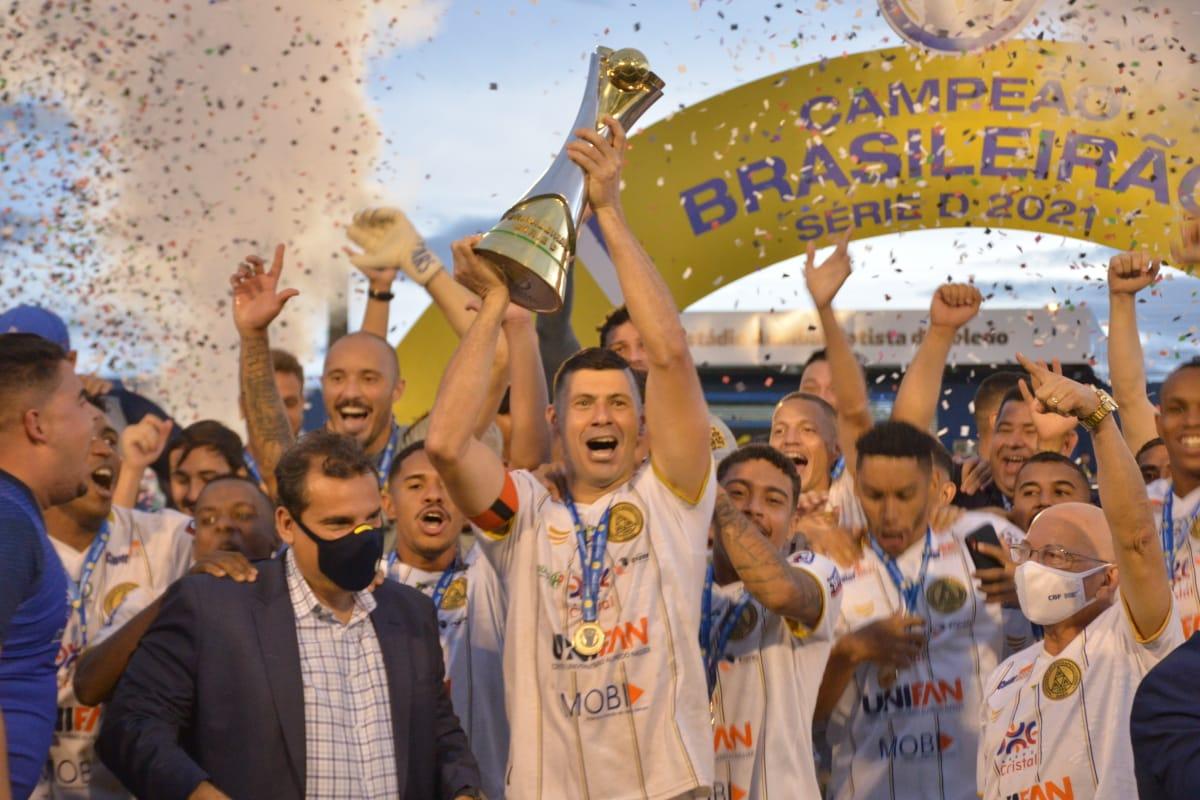 Com empate em casa, Aparecidense é campeã brasileira da Série D