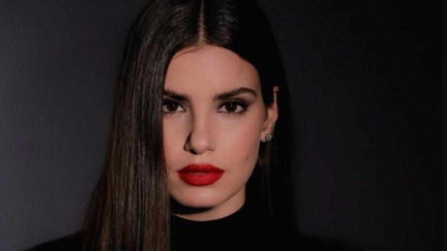 Globo esclarece polêmica com Camila Queiroz