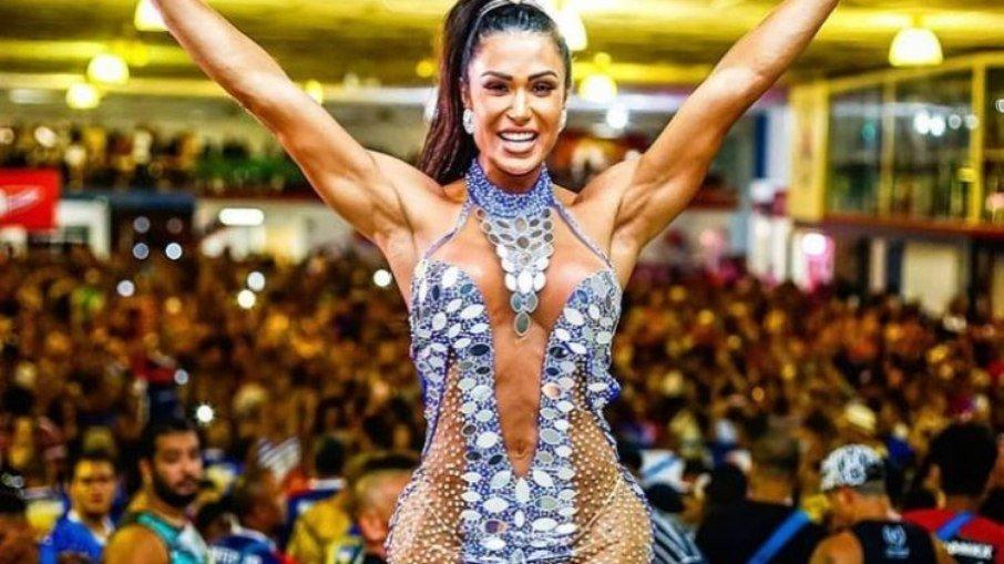 Gracyanne Barbosa negocia posto de Rainha após ser destronada na União da Ilha