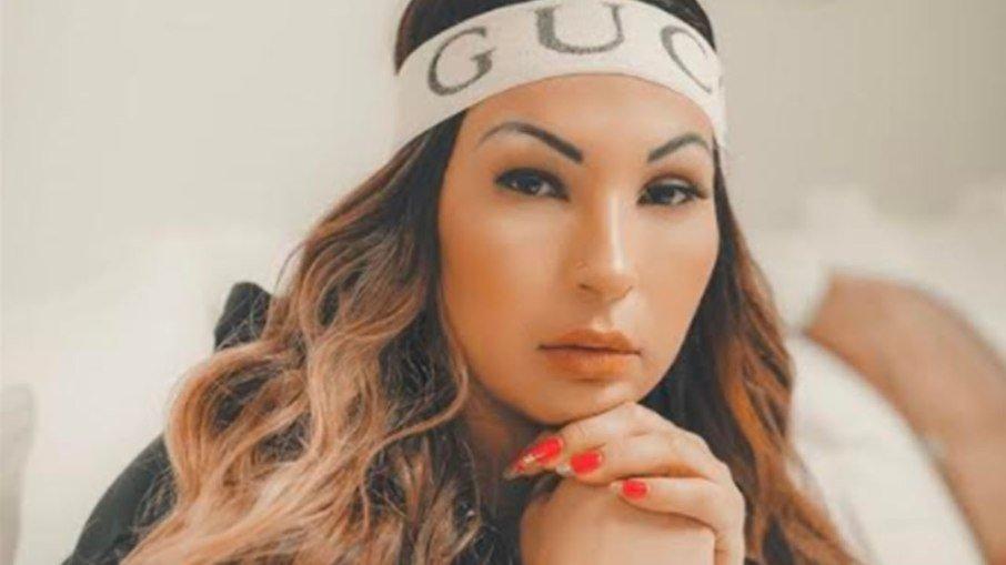 Internada com pneumonia bacteriana, Valesca tranquiliza: 