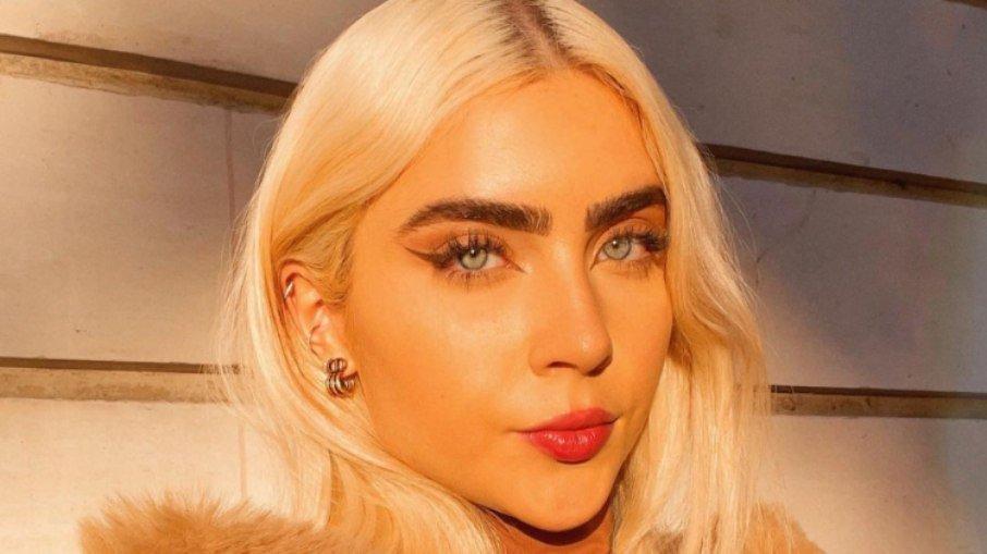 Jade Picon exibe barriga chapada após drenagem linfática