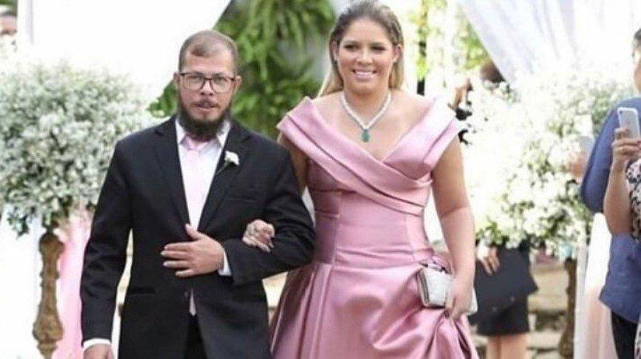 Maraisa faz homenagem para tio de Marília Mendonça: 