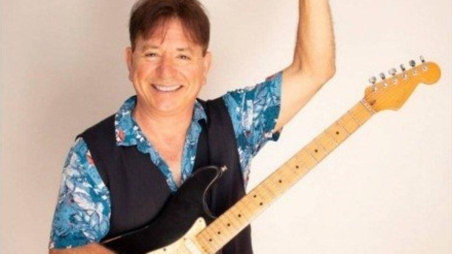 Morre ex-integrante do grupo Os Atuais, Reny de Oliveira, vítima de Covid-19