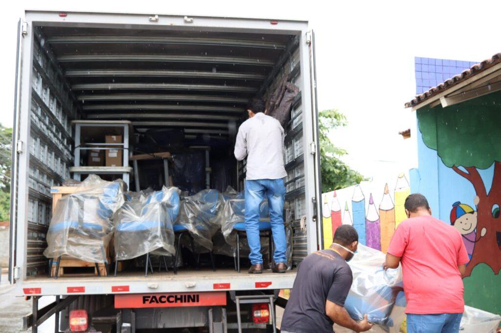 Prefeitura de Goiânia entrega novos mobiliários e equipamentos para CMEIs